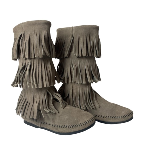 Minnetonka women’s three layers fringe mid-calf suede pull on boots size 6 - Picture 3 of 7